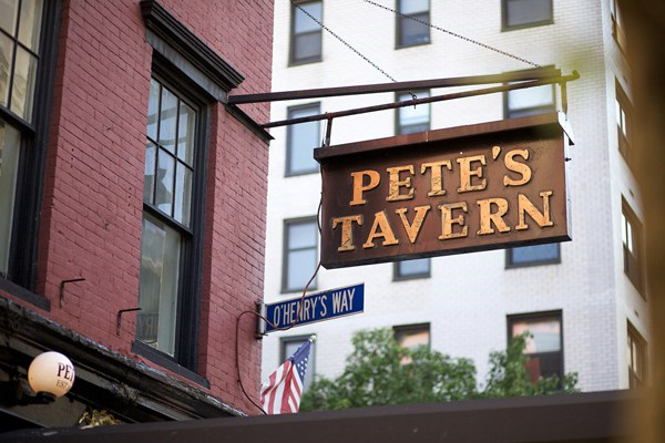 Pete's Tavern Hosts Manhattan Catholic Schools Cocktail Party